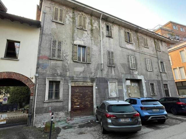 Villa Indipendente in vendita a Meda, Lombardia