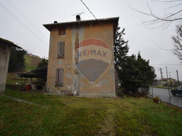 Villa Indipendente in vendita a Medesano
