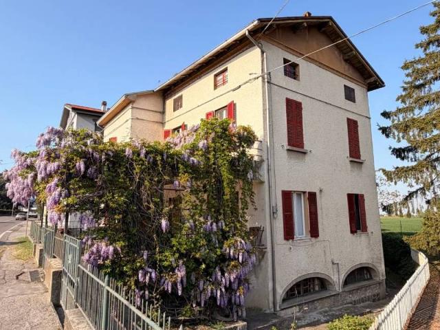 Villa Indipendente in vendita a Medesano