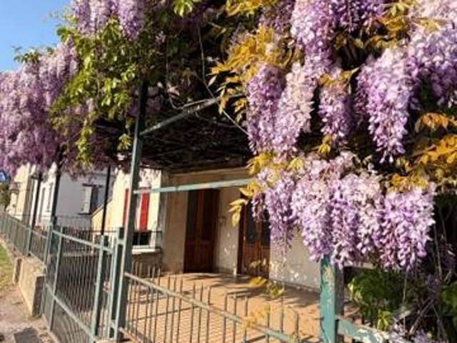 Villa Indipendente in vendita a Medesano