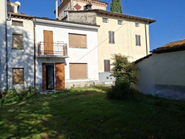 Villa Indipendente in vendita a Medesano, Cavicchiolo