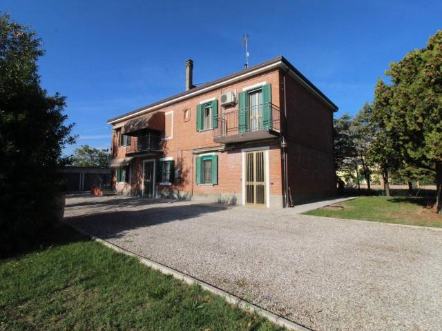 Villa Indipendente in vendita a Medicina, Reggio Emilia