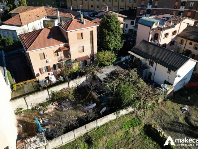 Villa Indipendente in vendita a Melegnano, Lombardia