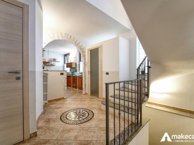 Villa Indipendente in vendita a Melegnano, Milano