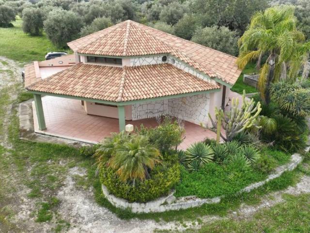 Villa Indipendente in vendita a Melilli, Siracusa