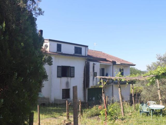 Villa Indipendente in vendita a Melizzano, Campania