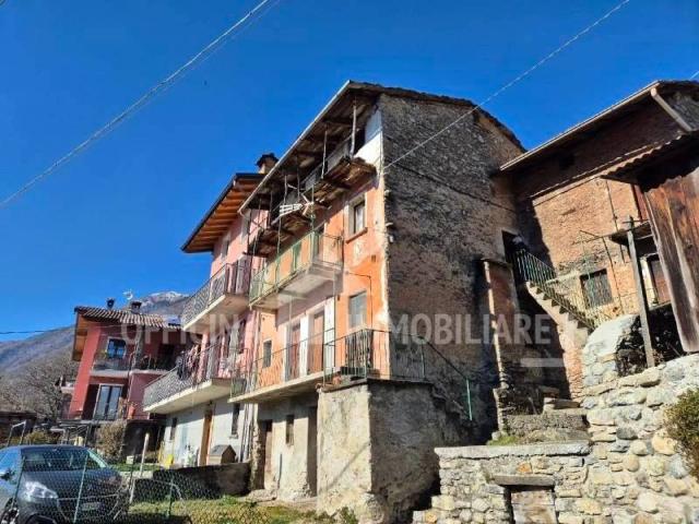Villa Indipendente in vendita a Mello, Lombardia