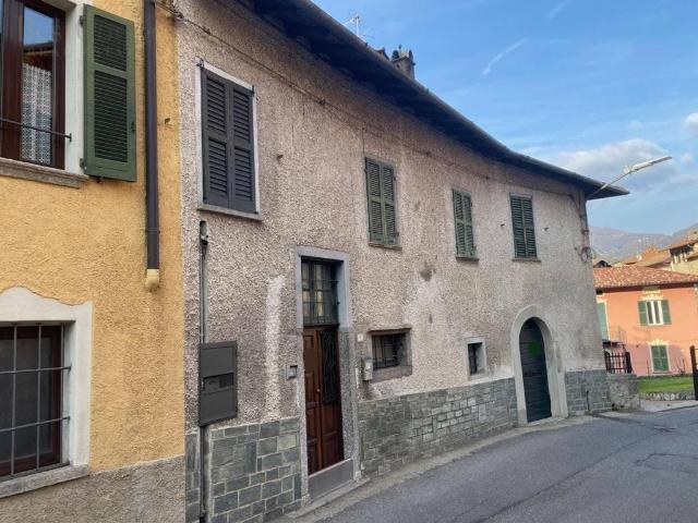 Villa Indipendente in vendita a Loveno, Menaggio