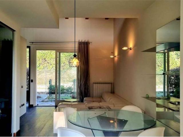 Villa Indipendente in vendita a Merate, Lombardia