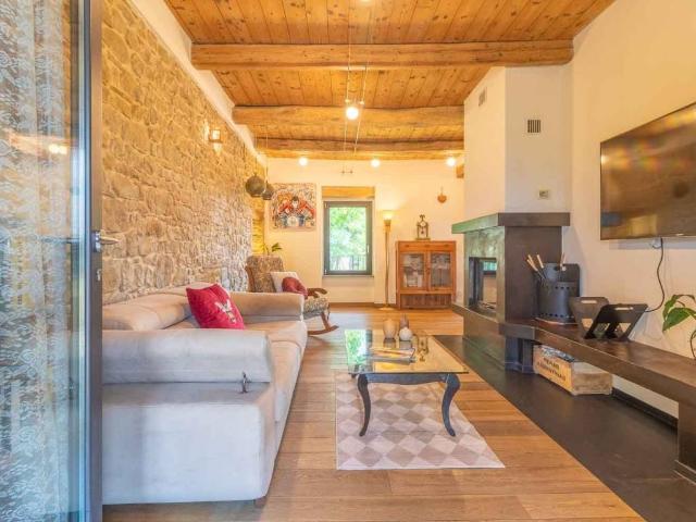 Villa Indipendente in vendita a Marche, Pesaro E Urbino