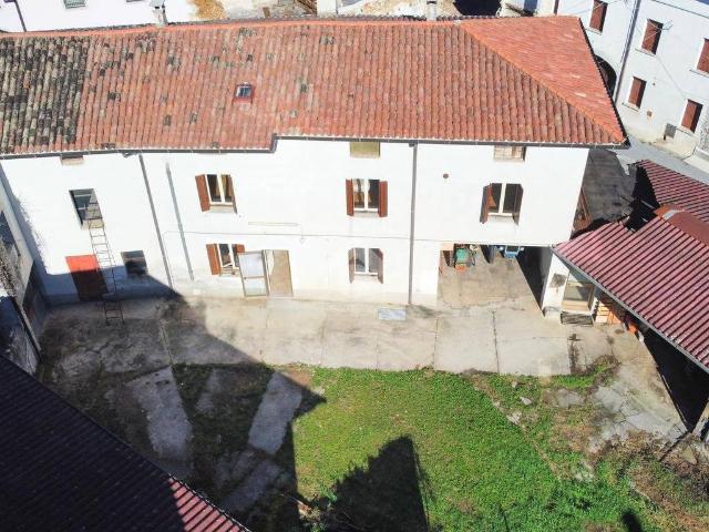 Villa Indipendente in vendita a Mereto Di Tomba, Friuli-Venezia Giulia