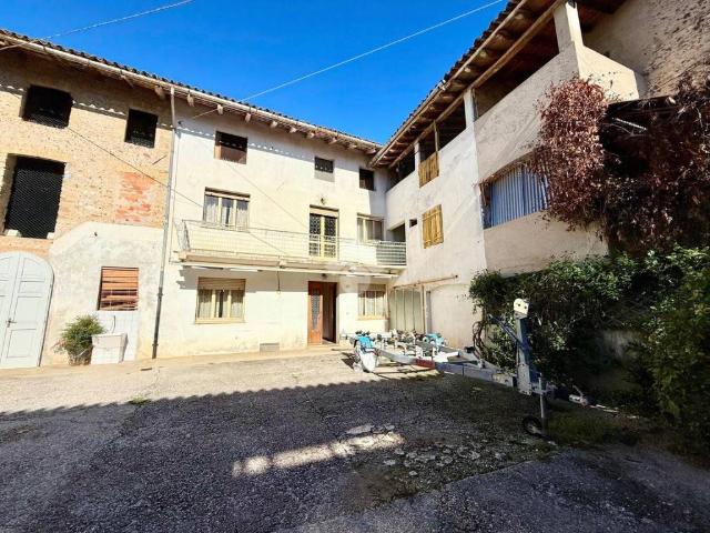 Villa Indipendente in vendita a Mereto Di Tomba, Friuli-Venezia Giulia