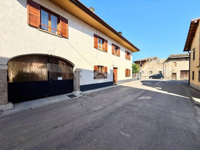 Villa Indipendente in vendita a Mereto Di Tomba, Friuli-Venezia Giulia