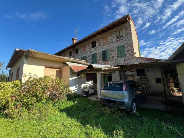 Villa Indipendente in vendita a Mereto Di Tomba, Friuli-Venezia Giulia