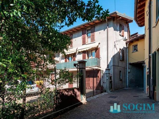 Villa Indipendente in vendita a Mojana, Merone