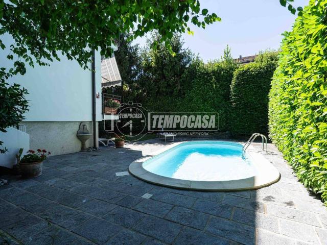 Villa Indipendente in vendita a Mojana, Merone