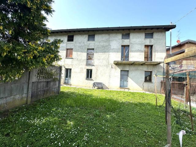 Villa Indipendente in vendita a Mojana, Merone