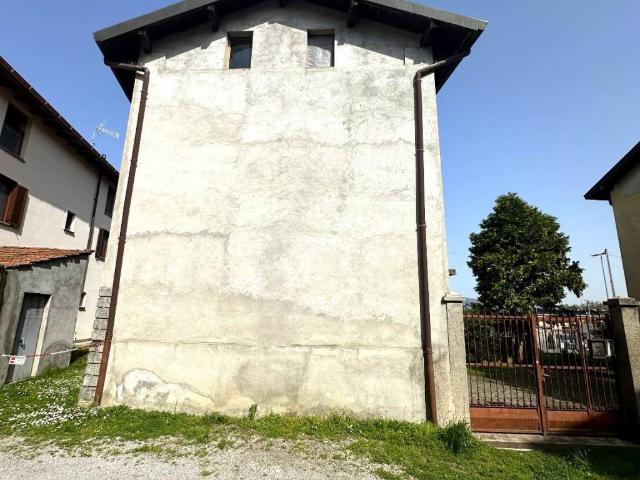 Villa Indipendente in vendita a Mojana, Merone