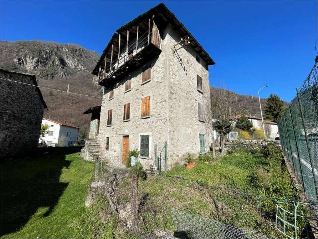 Villa Indipendente in vendita a Comunità montana della Valchiavenna, Mese