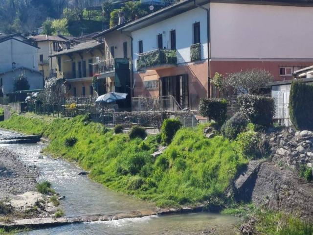 Villa Indipendente in vendita a Comunità Montana Valli del Verbano, Mesenzana