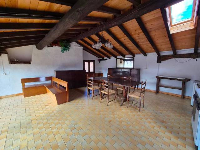 Villa Indipendente in vendita a Mesenzana
