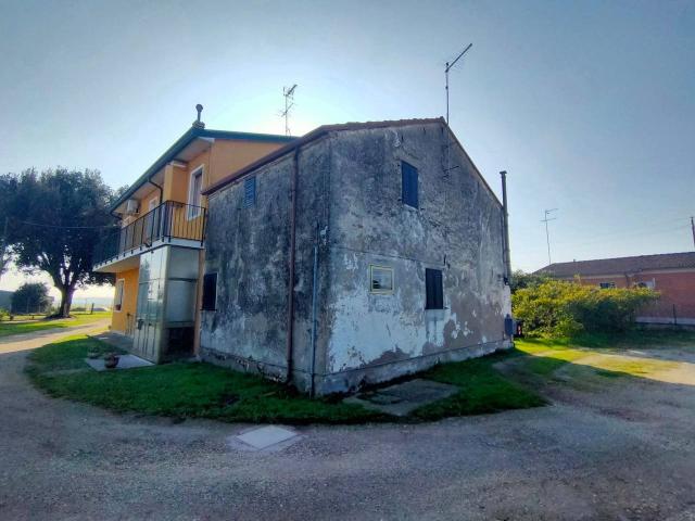 Villa Indipendente in vendita a Mesola, Ferrara
