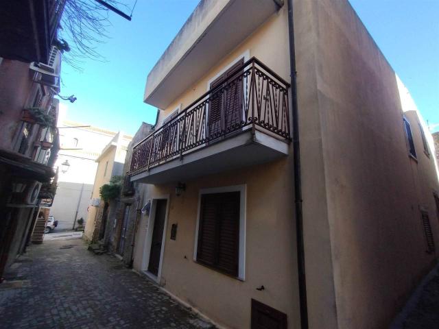 Villa Indipendente in vendita a VI Circoscrizione, Messina