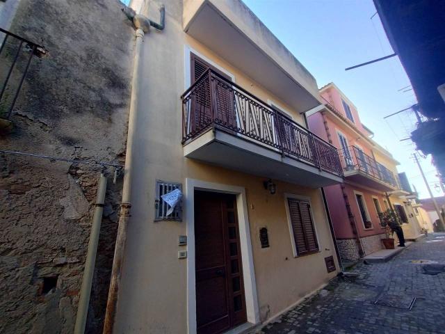 Villa Indipendente in vendita a VI Circoscrizione, Messina