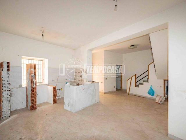 Villa Indipendente in vendita a Sperone, Messina