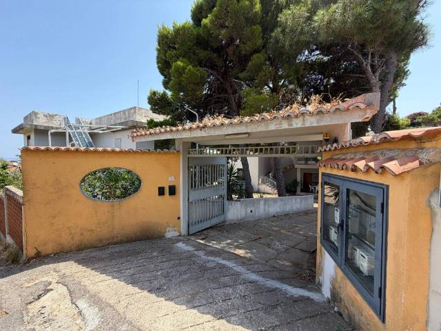 Villa Indipendente in vendita a Mortelle, Messina