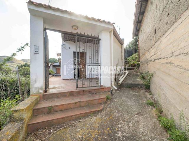 Villa Indipendente in vendita a Mortelle, Messina