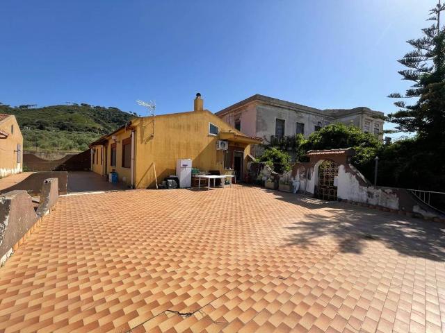 Villa Indipendente in vendita a VI Circoscrizione, Messina