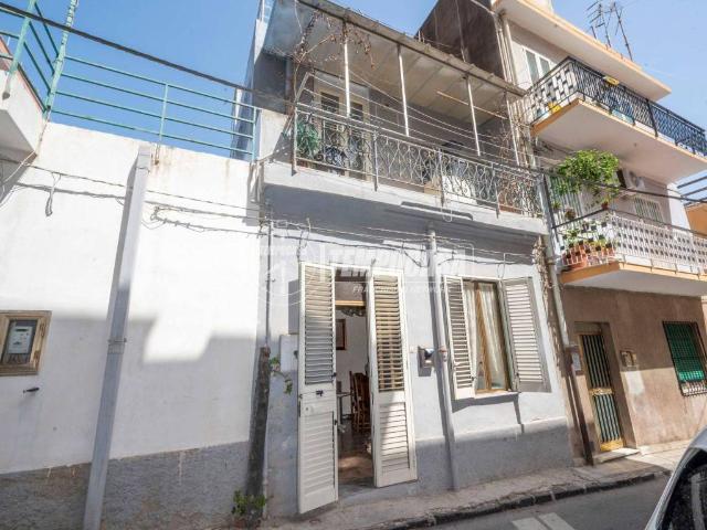 Villa Indipendente in vendita a IV Circoscrizione, Messina