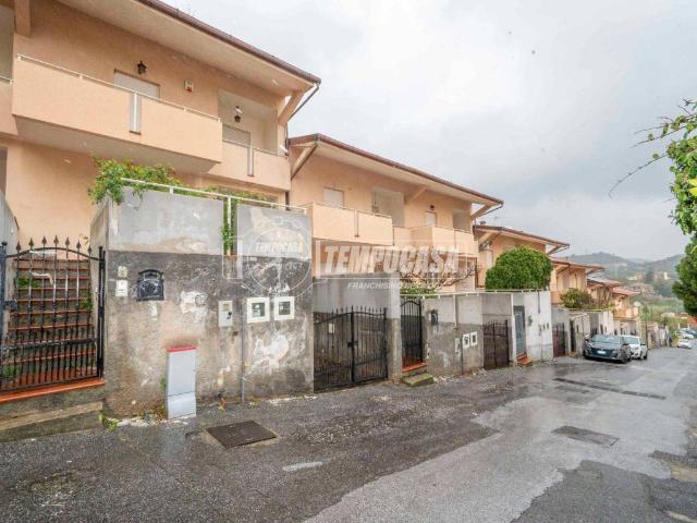 Villa Indipendente in vendita a II Circoscrizione, Messina