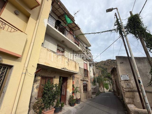 Villa Indipendente in vendita a Tipoldo, Messina