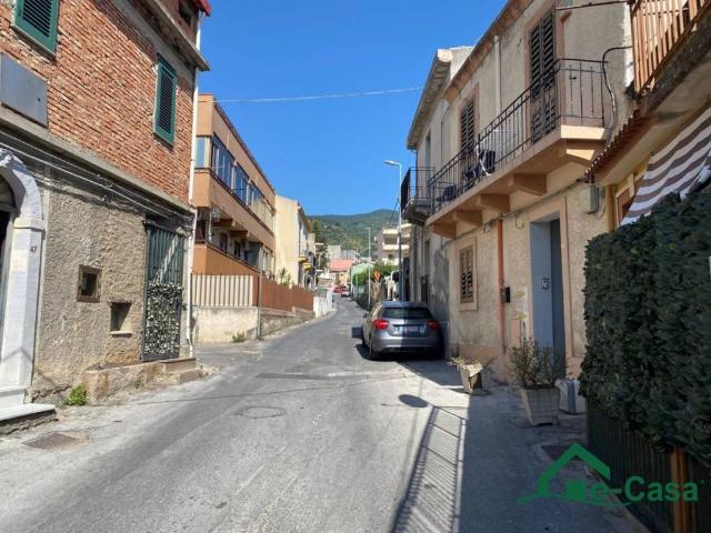 Villa Indipendente in vendita a San Filippo Inferiore, Messina