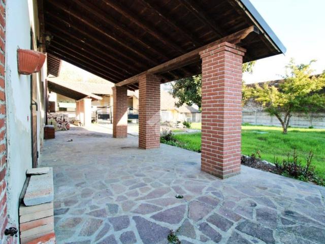 Villa Indipendente in vendita a Mezzana Rabattone, Lombardia