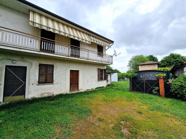 Villa Indipendente in vendita a Mezzanino, Lombardia