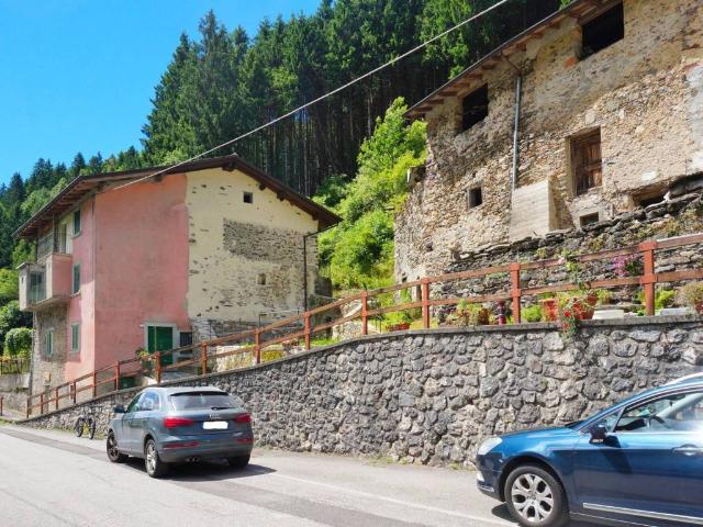 Villa Indipendente in vendita a Comunità Montana della Valle Brembana, Mezzoldo