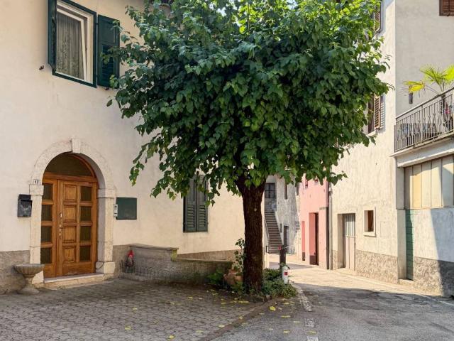 Villa Indipendente in vendita a Comunità Rotaliana-Königsberg, Mezzolombardo