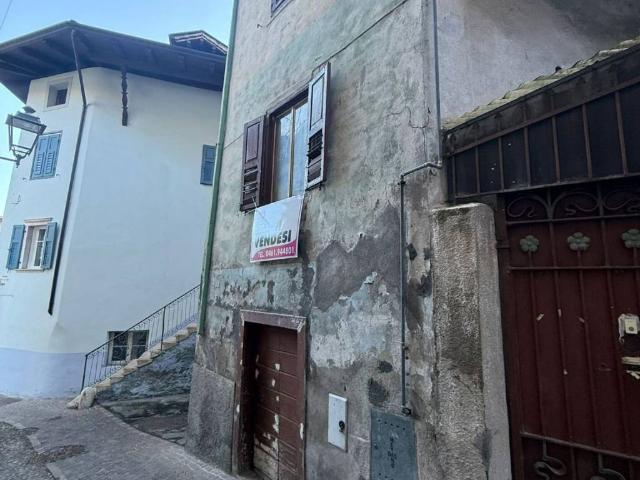 Villa Indipendente in vendita a Comunità Rotaliana-Königsberg, Mezzolombardo