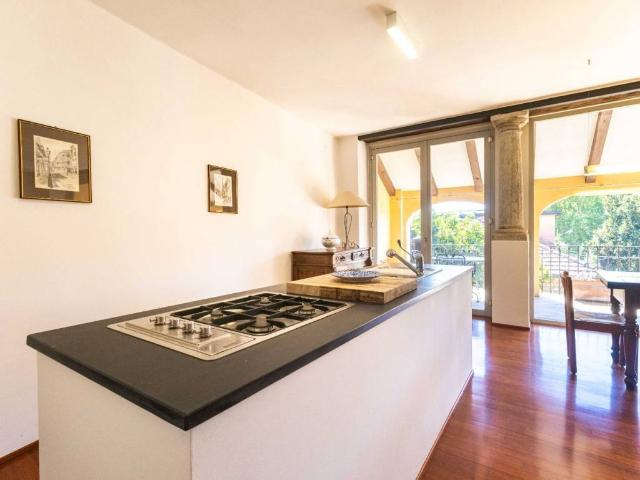 Villa Indipendente in vendita a Carcegna, Miasino