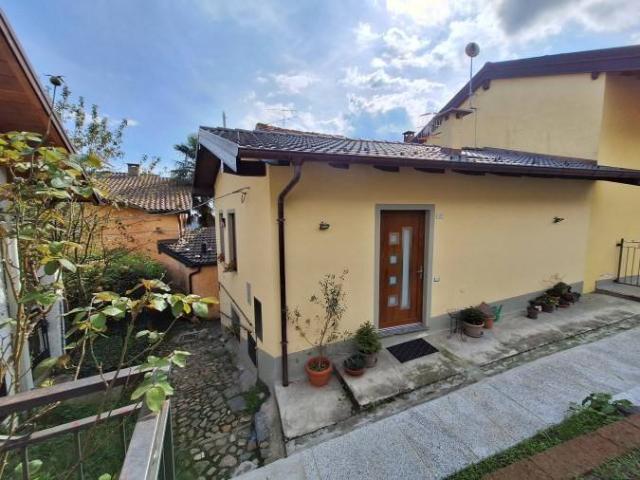 Villa Indipendente in vendita a Miazzina, Verbano-Cusio-Ossola