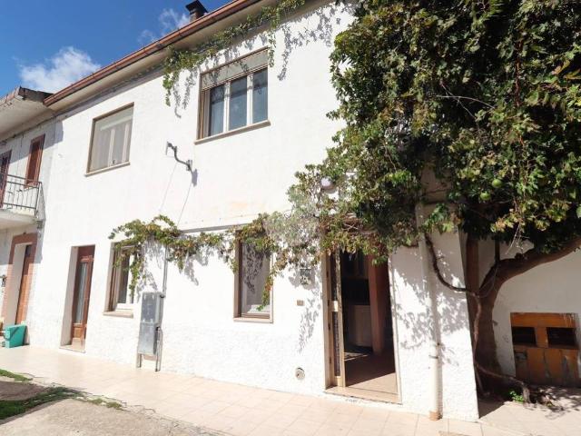 Villa Indipendente in vendita a Miglianico, Chieti
