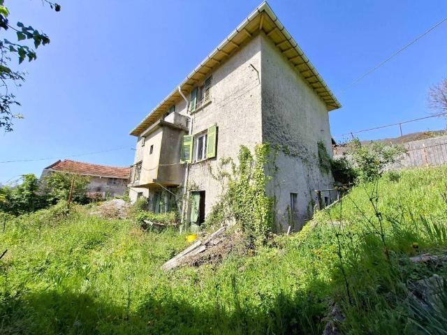 Villa Indipendente in vendita a Mignanego, Fumeri