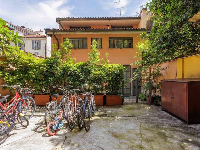 Villa Indipendente in vendita a Municipio 6, Milano