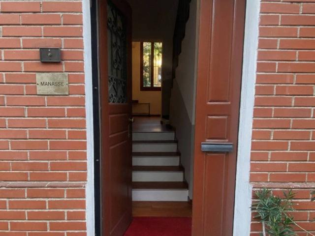 Villa Indipendente in vendita a Villapizzone, Milano