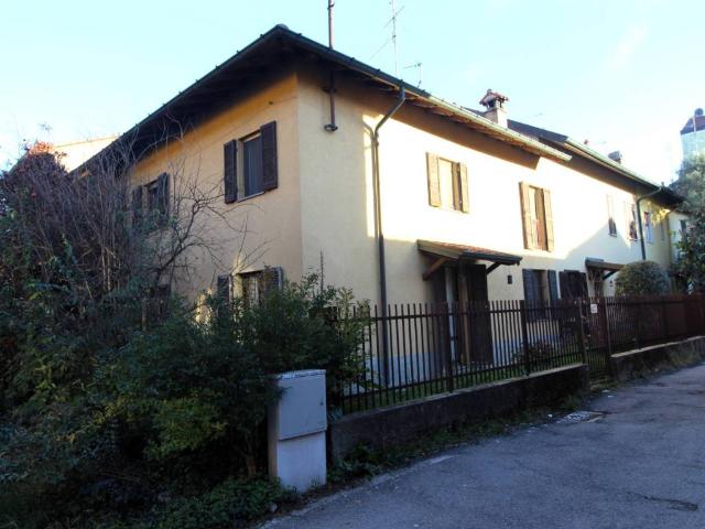 Villa Indipendente in vendita a Municipio 7, Milano