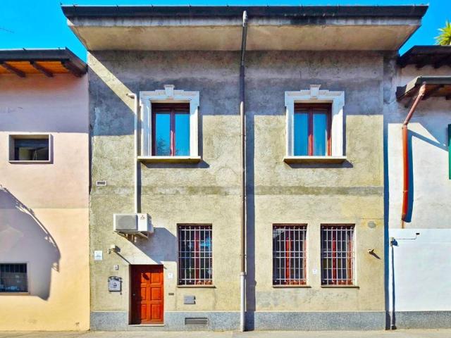 Villa Indipendente in vendita a Municipio 9, Milano