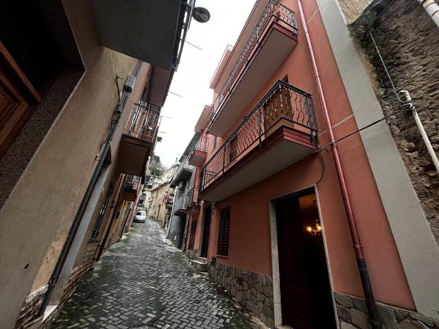 Villa Indipendente in vendita a Militello Rosmarino, Sicilia